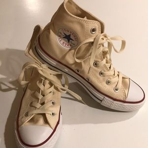 Todays Sale!💕Authentic Chuck Taylor High Tops